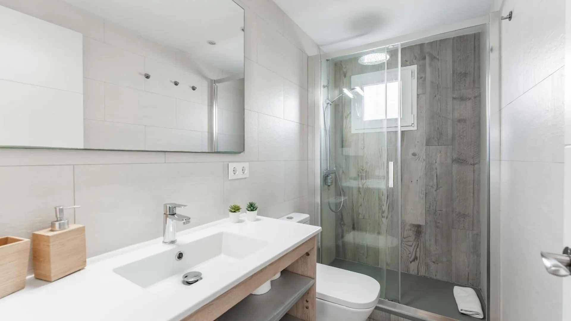 Feel Welcome Barcelona Smart Flat Cornella de Llobregat Apartment