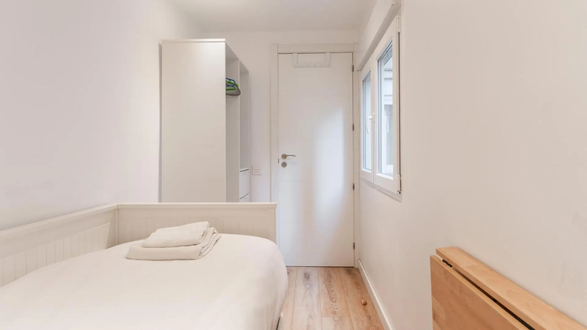 Feel Welcome Barcelona Smart Flat Cornella de Llobregat 0*,